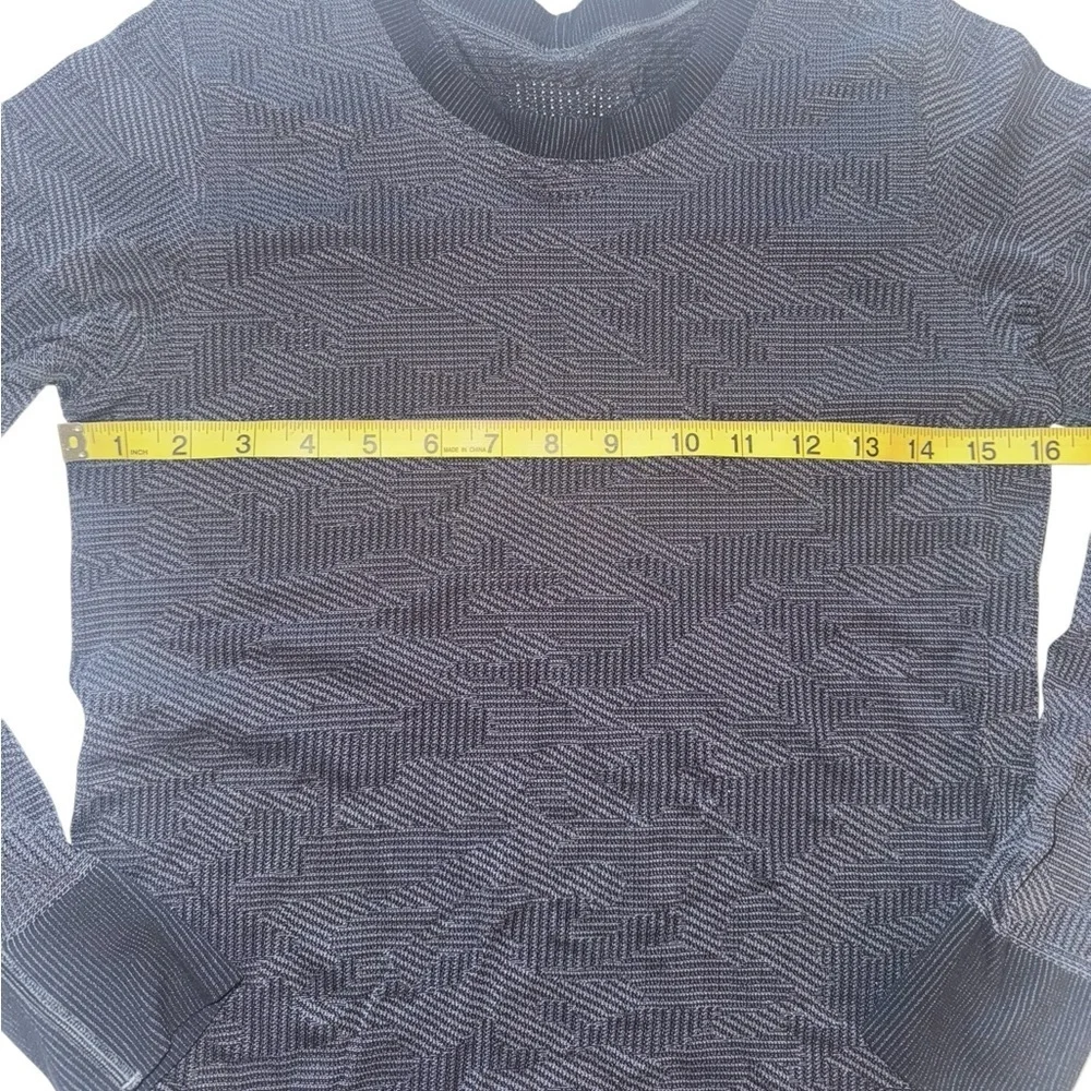 Lululemon Swiftly Breathe Long Sleeve
Vented Camo Black / Asphalt Grey Orig $78 - Picture 5 of 8